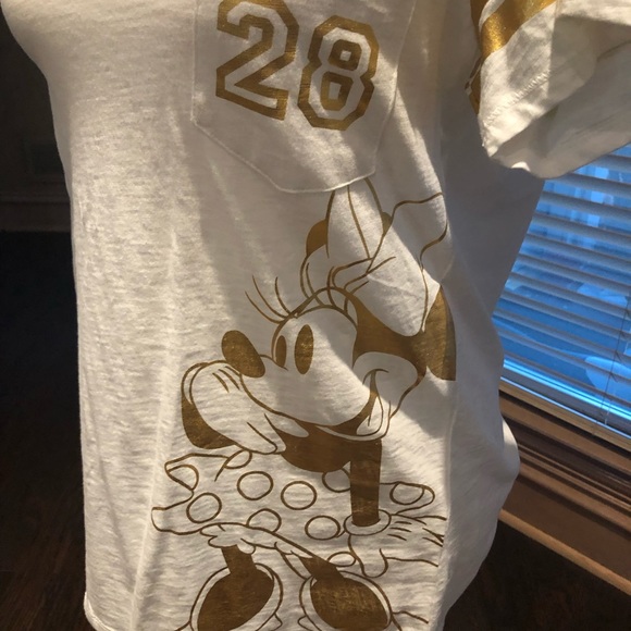 Disney Park size large Minnie shirt - Picture 2 of 4
